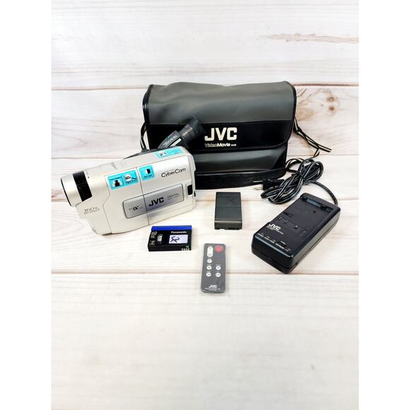 JVC Mini DV Digital CyberCam Camcorder Model GR-DVA1U W/Charger & Remote TESTED - Picture 1 of 16